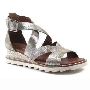 Diba True Qu Aint Sandal in Silver Metallic Leather. Size 12. New in Box!