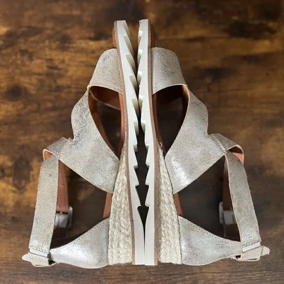 Diba True Qu Aint Sandal in Silver Metallic Leather. Size 12. New in Box!