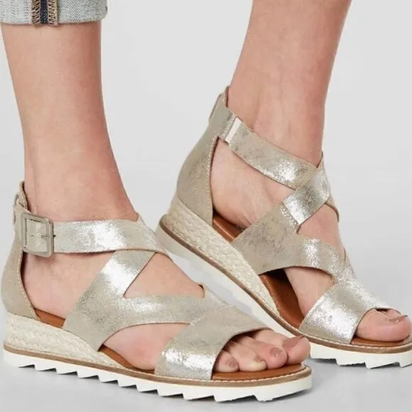 Diba True Qu Aint Sandal in Silver Metallic Leather. Size 12. New in Box!