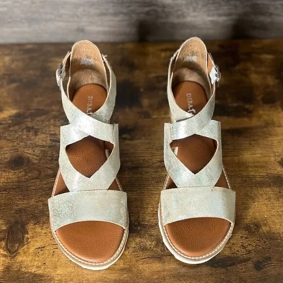 Diba True Qu Aint Sandal in Silver Metallic Leather. Size 12. New in Box!