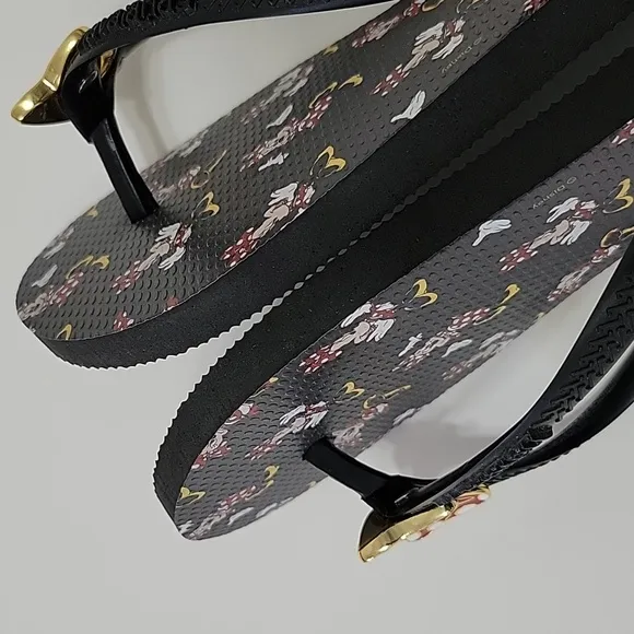 Disney Parks Flip Flop By Havaianas Minnie Mouse