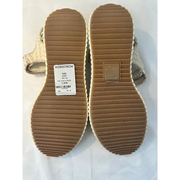 Dolce Vita Debra Suede Platform Banded Sandals Size 9 Ivory.  NWT
