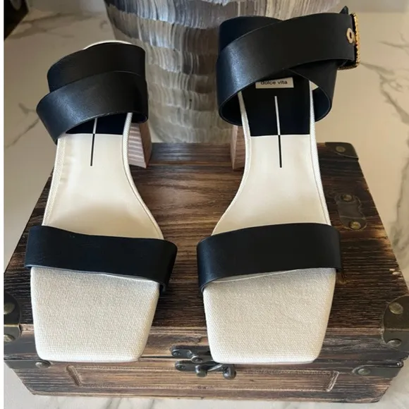 Dolce Vita Paytin Heel Sandals in Black