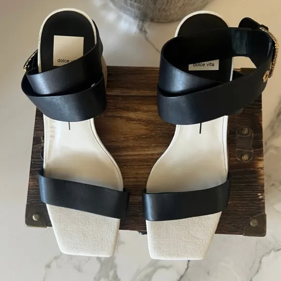 Dolce Vita Paytin Heel Sandals in Black