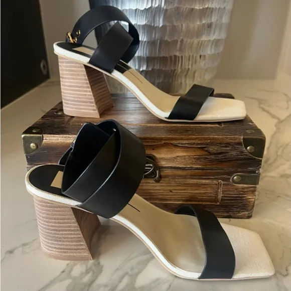 Dolce Vita Paytin Heel Sandals in Black