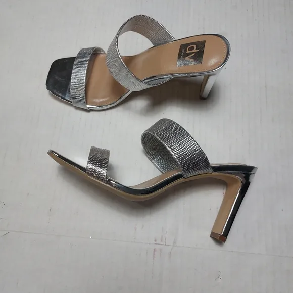 Dolce Vita Silver Shimmer Metallic Heels Sandal Size 8.5M