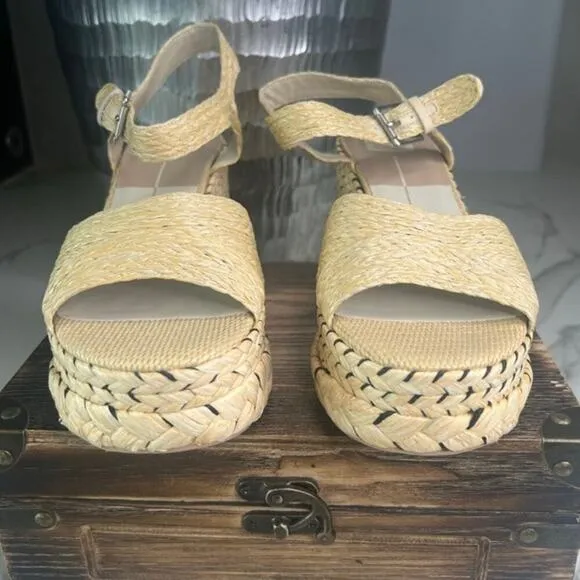 Dolce Vita Tiago Wedge Sandals in Light Natural Raffia