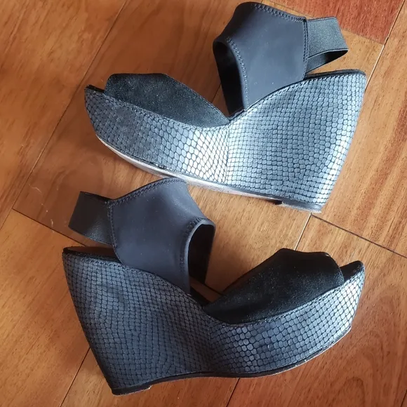 Donald J Pliner DJ Snake Embossed Wedge Sandals