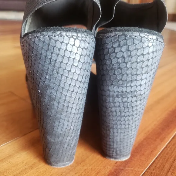 Donald J Pliner DJ Snake Embossed Wedge Sandals