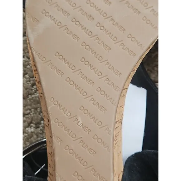Donald J Pliner Doni T- Strap Wedge Slide on Sandals size 7 M NEW