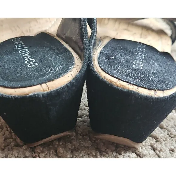Donald J Pliner Doni T- Strap Wedge Slide on Sandals size 7 M NEW