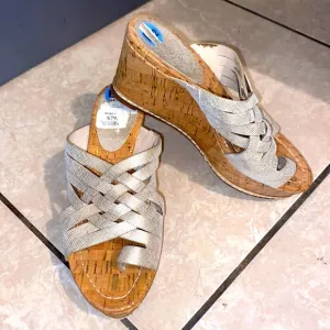 Donald J Pliner Flore Natural Patent Cork Wedge Metallic Strap Sandals Size 6.5