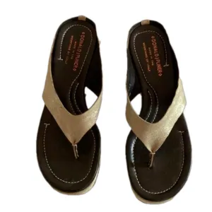 Donald J PLINER SHANA PLATFORM THONG SANDALS