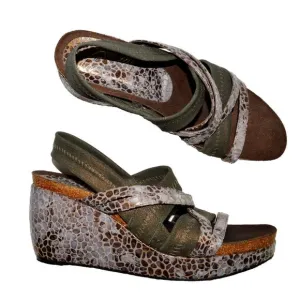 DONALD J PLINER SIZE 8.5 N LEATHER ELASTIC FABRIC PLATFORM WEDGE HEEL SANDALS