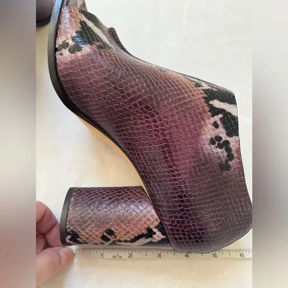 Donald Pliner Fouu snake print leather shooties sandals double strap heels 8,5