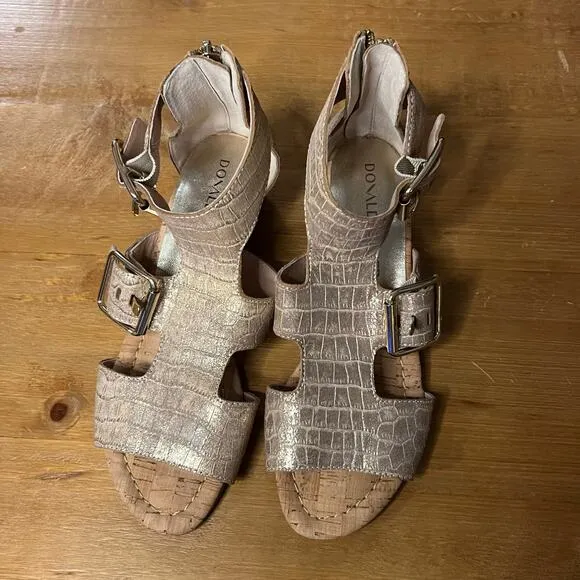 Donald Pliner Olive Wedge Sandals Size 5.5 Metallic Gold Rose