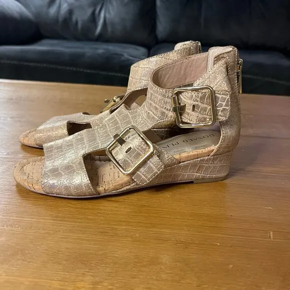Donald Pliner Olive Wedge Sandals Size 5.5 Metallic Gold Rose