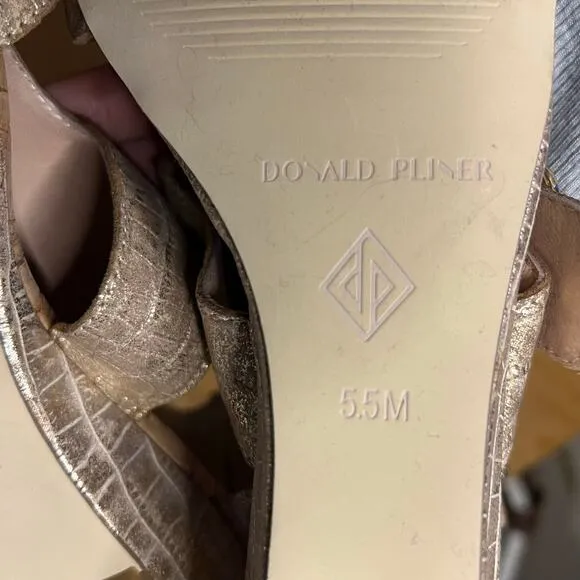Donald Pliner Olive Wedge Sandals Size 5.5 Metallic Gold Rose
