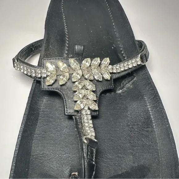 Donald Pliner Women's Vachetta Rhinestone &amp; Black Suede Sandals size 9.5
