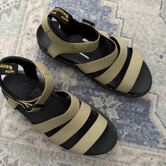 Dr. Martens Gladiator Blaire Flatform Sandals in Pale Olive