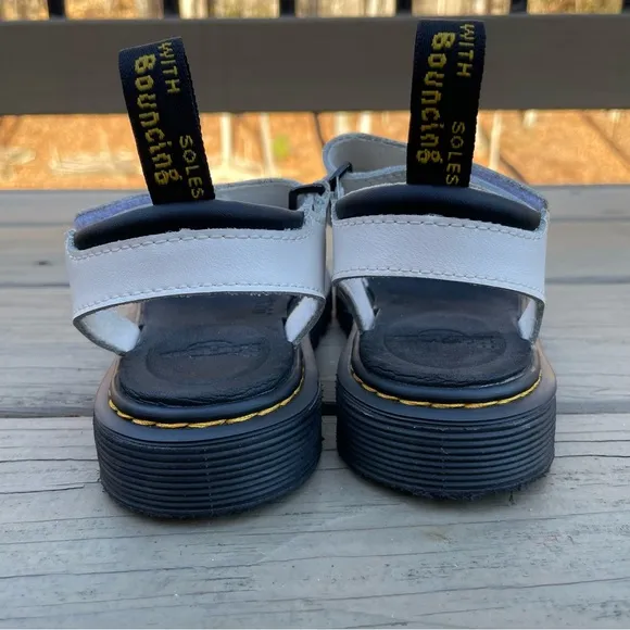 Dr. Martens Junior Vossie Leather Sandals in white size 1