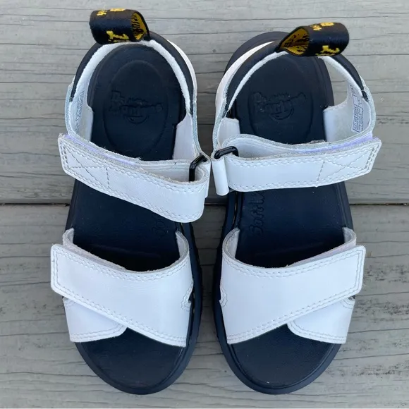 Dr. Martens Junior Vossie Leather Sandals in white size 1