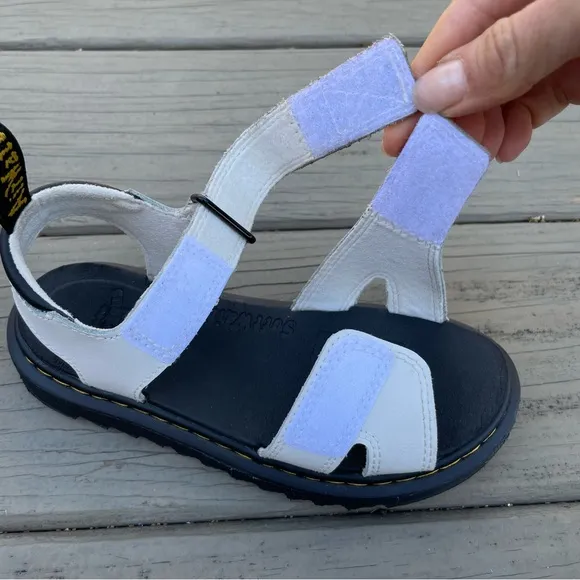 Dr. Martens Junior Vossie Leather Sandals in white size 1