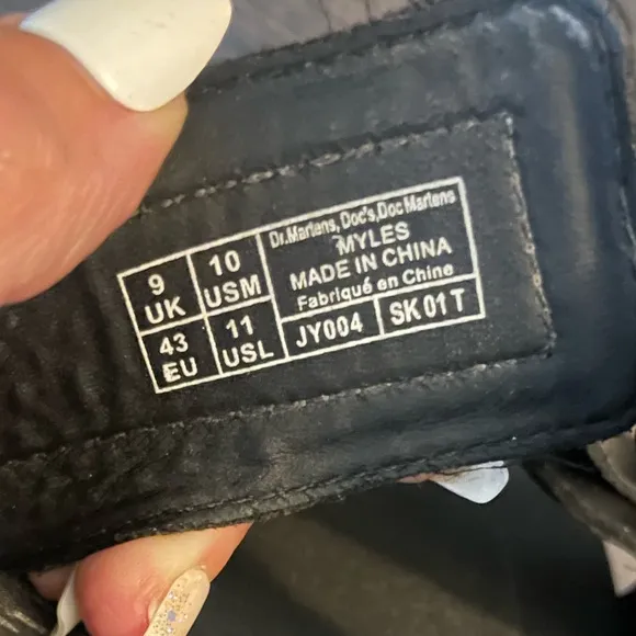 DR. MARTENS Myles Brando Black Leather Buckle Slide Sandals Women’s 11 Men’s 10