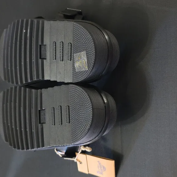 DR MARTENS MYLES SLIDE DOUBLE STRAP SANDAL