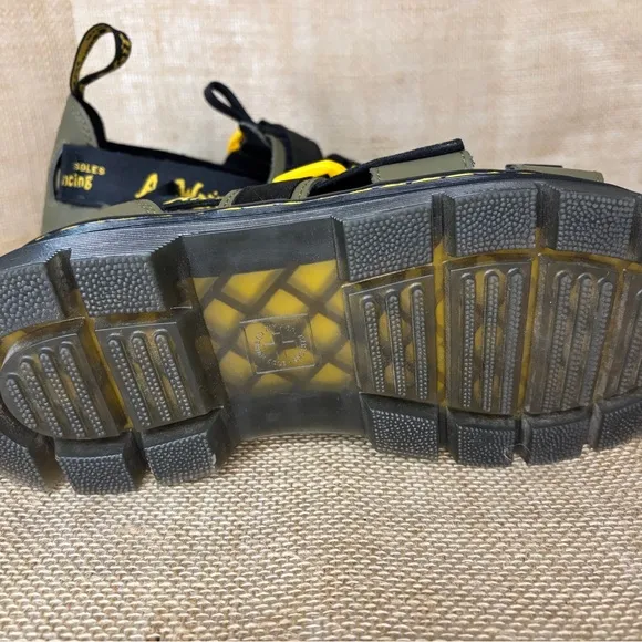 Dr. Martens Pearson Sandals II Black Shoes Leather/Webbing Buckle Mens 7 Wms 8