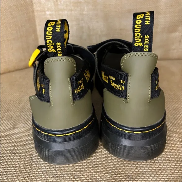 Dr. Martens Pearson Sandals II Black Shoes Leather/Webbing Buckle Mens 7 Wms 8