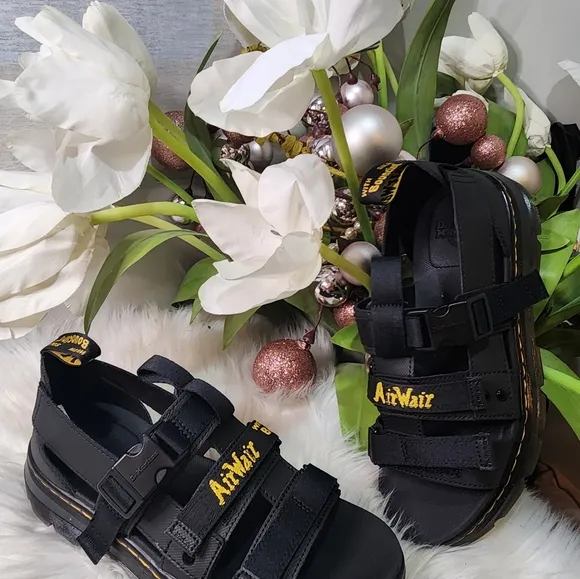 Dr Martens Pearson Webbing Sandals women9 new