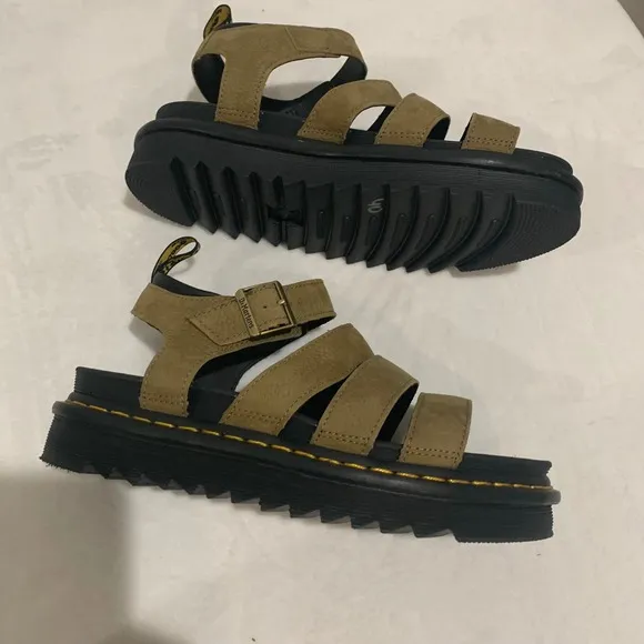 Dr Martens tumbled leather Blaire strap sandals size 10 new no box brown green