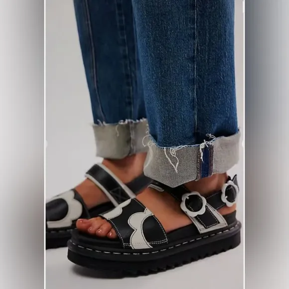 Dr. Martens VOSS PISA LEATHER STRAP SANDALS Size 8