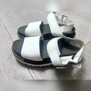 DR. MARTENS VOSS26541100 (WHITE HYDRO LEATHER) Sandals Size 8