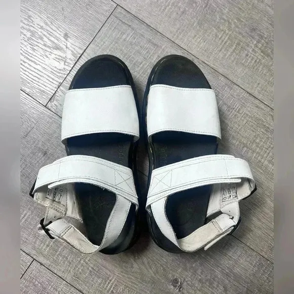 DR. MARTENS VOSS26541100 (WHITE HYDRO LEATHER) Sandals Size 8