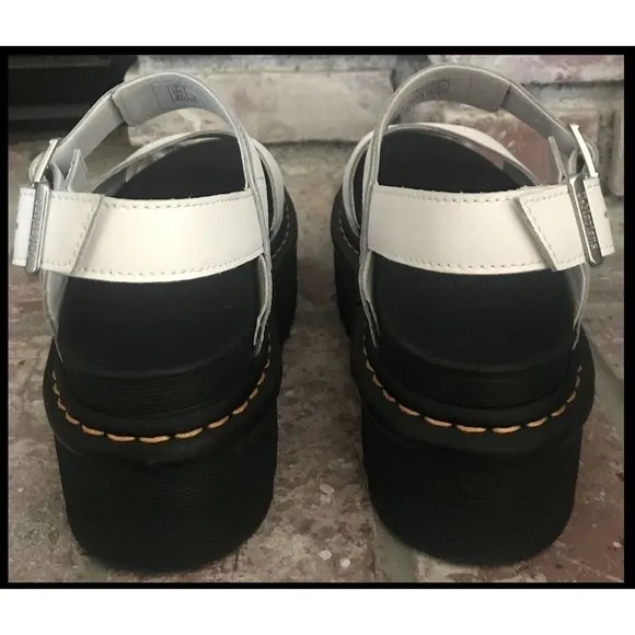 Dr Martens Women VOSS QUAD White Platform Sandals Size 11 BNIB