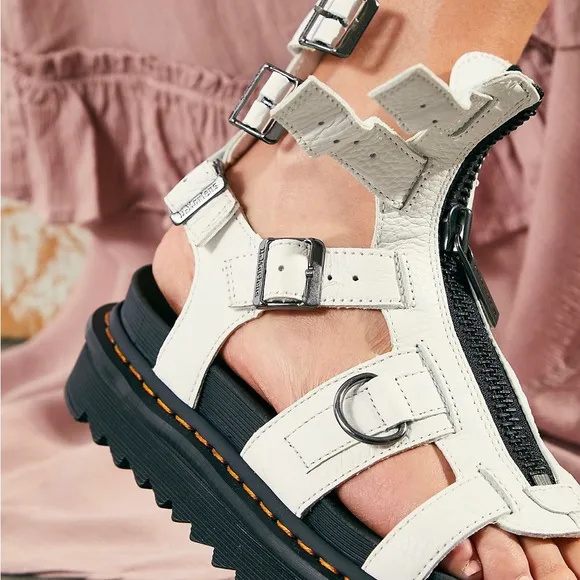 🆕{Dr Martens}Olson Sandals