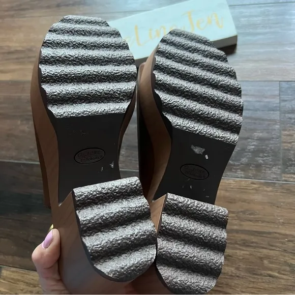 Dr. Scholl's Brown Sandals with Block Heel NWOT