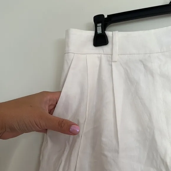 DVF White Shaina Linen Shorts -‎ Size 12