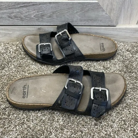 Earth Women's Sand Antigua Leather Buckle Strap Slide Sandals Black 6.5W