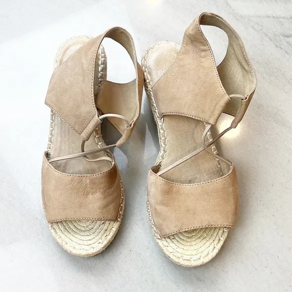 EILEEN Fisher Agnes Espadrille Wedge Sandals Beige Leather Size 7 Open Toe