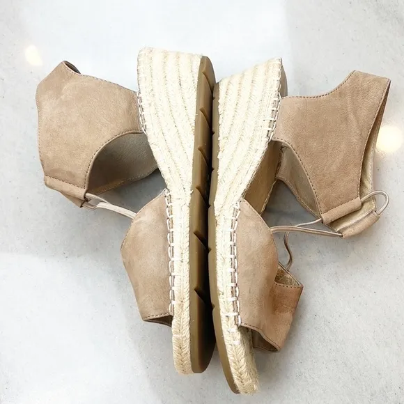 EILEEN Fisher Agnes Espadrille Wedge Sandals Beige Leather Size 7 Open Toe