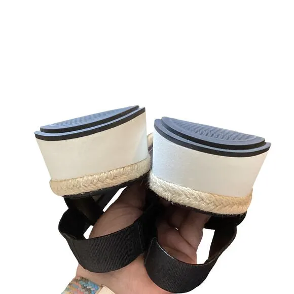 Eileen fisher Dash leather Sandals size 7 1/2 wedge heel