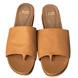 Eileen Fisher Duet Tumbled Leather Sandal in Honey. Women’s Size 11 Slides