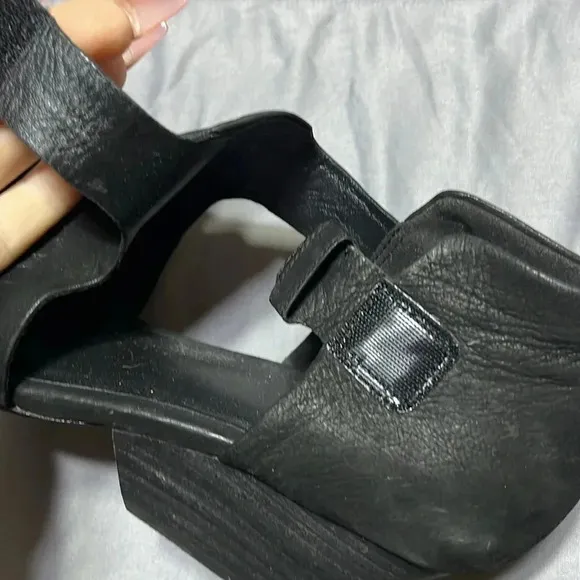Eileen Fisher Iris Black Suede Heels Sandals Cutout Open Toe