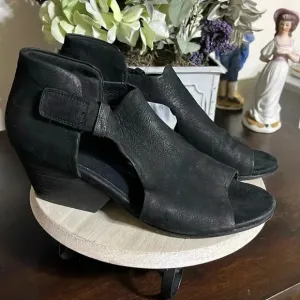 Eileen Fisher Iris Black Suede Heels Sandals Cutout Open Toe