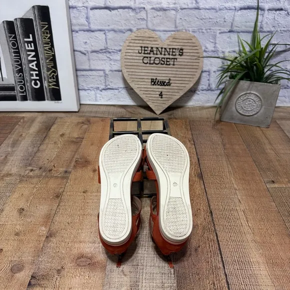 Eileen Fisher Kerby Block Heel Sandal Orange Nubuck Strap Zip US 8 MSRP $195