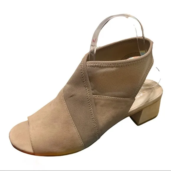 EILEEN FISHER Luca Sandal Latte Tumbled Nubuck 9.5