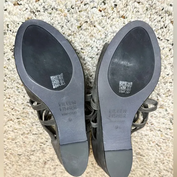 Eileen Fisher Vero Cuoio Caged Suede Wedge Sandals Womens 9 Gray Heel Zip Up